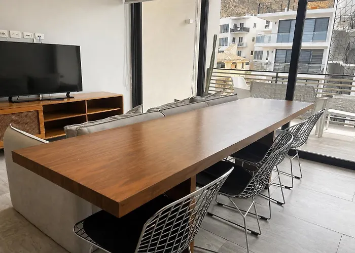 Apartamento Cabo Skyview Retreat- Rooftop Pool & Gym